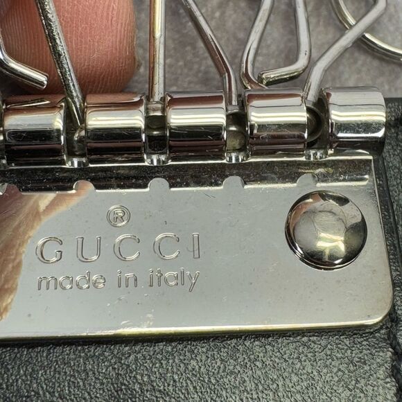 Gucci GG Embossed Leather Key Case Black - Picture 11 of 12